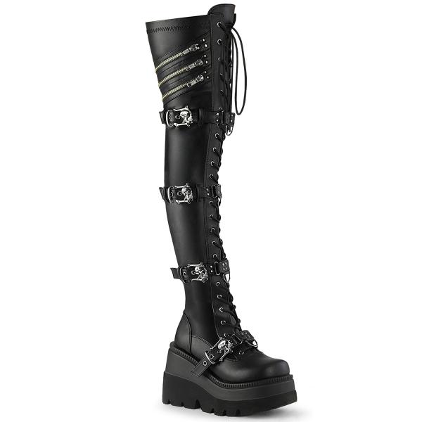 SHAKER-420 DemoniaCult Plateauoverkneestiefel Totenkopfschnallen schwarz Stretch Matt